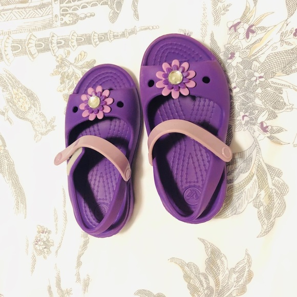 crocs flower sandals